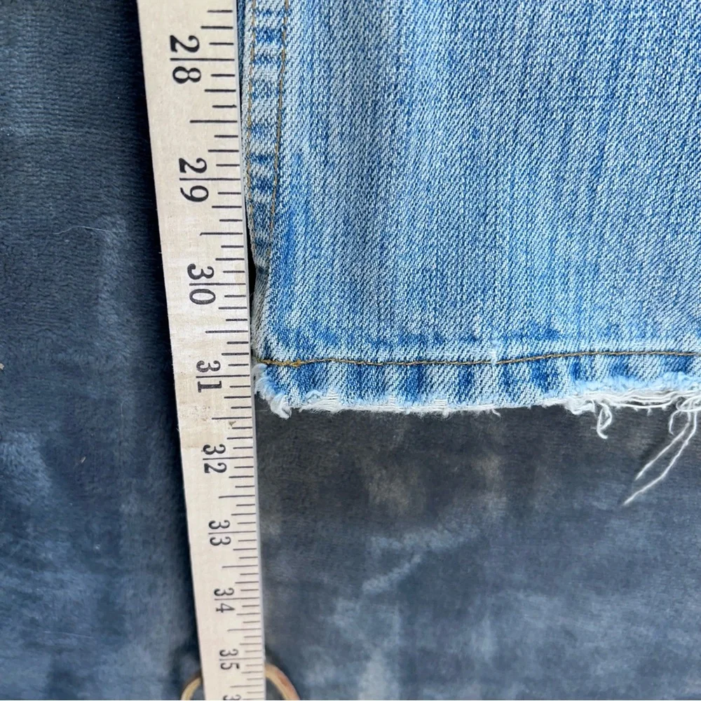 BKE Denim Jeans Women's 28x31.5 Liberty Flare Leg Distressed Low Rise Light Wash - Picture 7 of 16